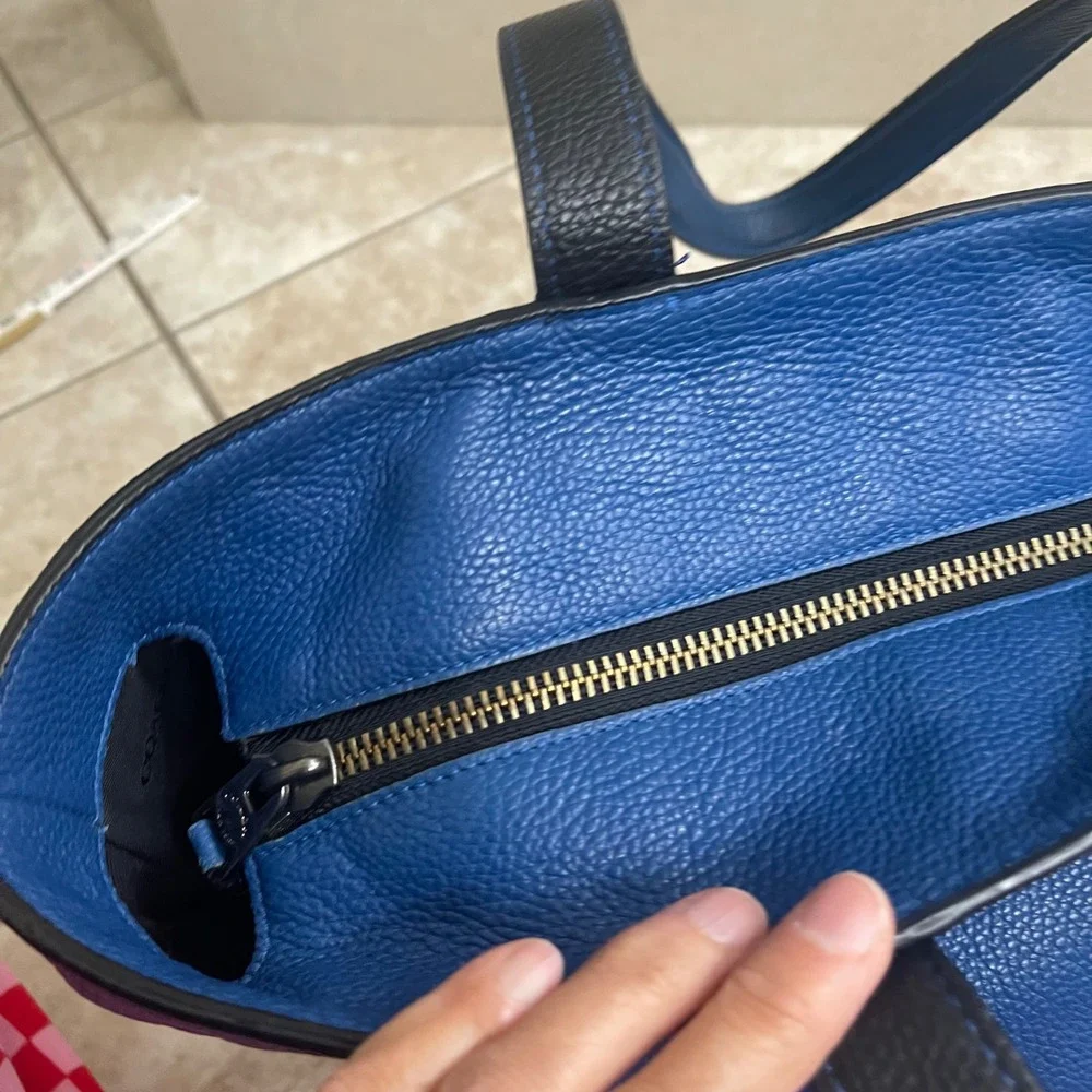 Coach Cobalt Blue Pebbled Leather Tote Bag Large Shoulder Bag  no hang tag